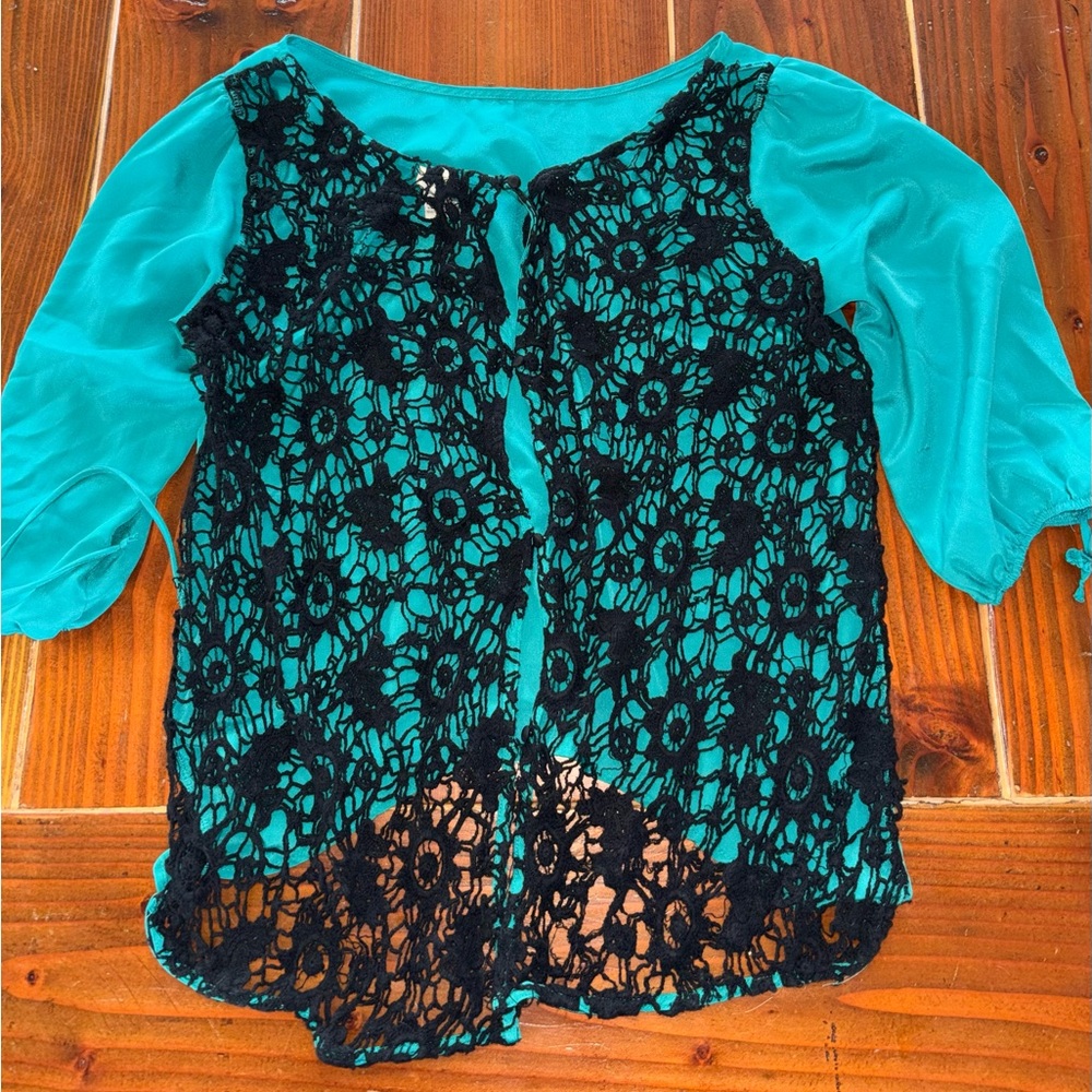Daytrip Black Lace and Teal Blouse